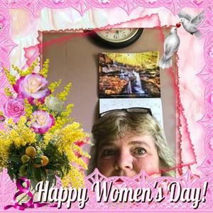 Meet your Posher, Crystal